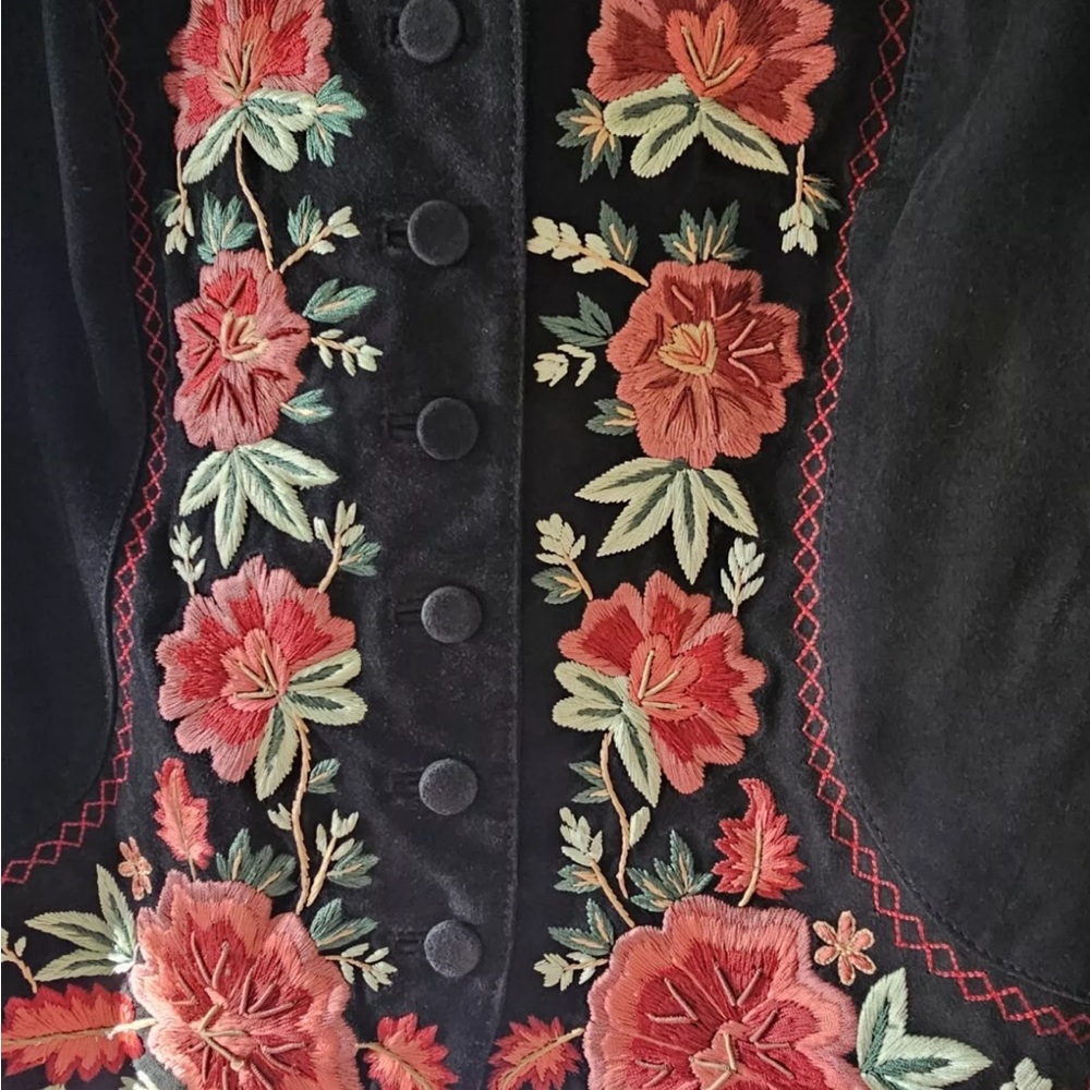 Double D Ranch Twila Black Suede/LeatherJacket with Red Floral Embroidery - Picture 7 of 12